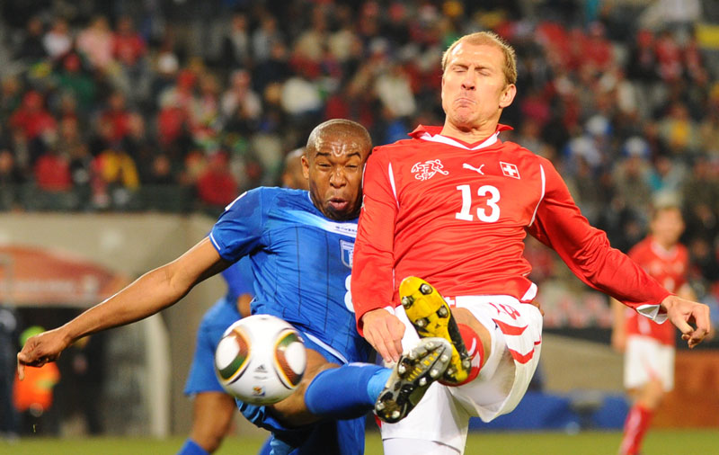 Wilson Palacios (left) and Stephane Grichting